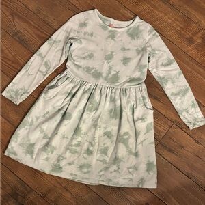 Girls’ Long Sleeve French Terry Dress in Green Tie-Dye Pattern, size XL (14)